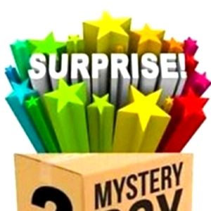 MYSTERY BOX OF WOMANS ITEMS